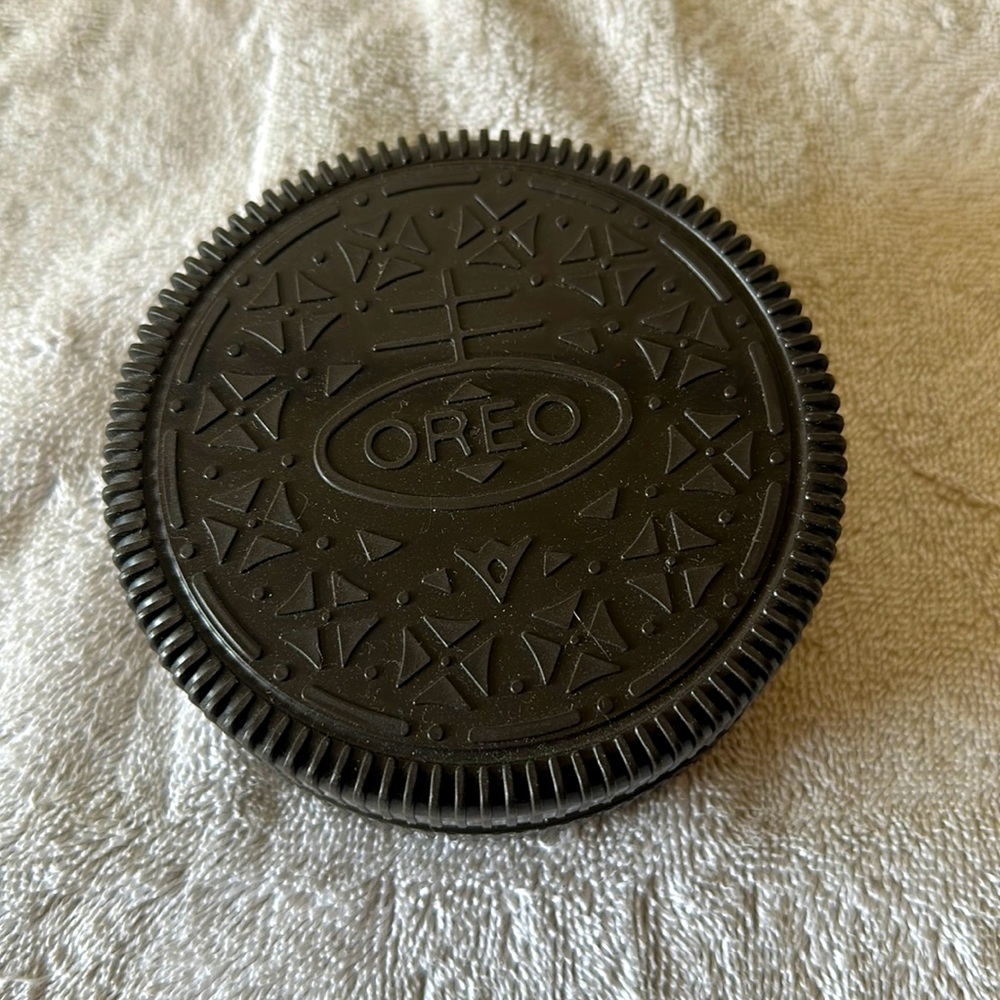 Oreo Container Vintage